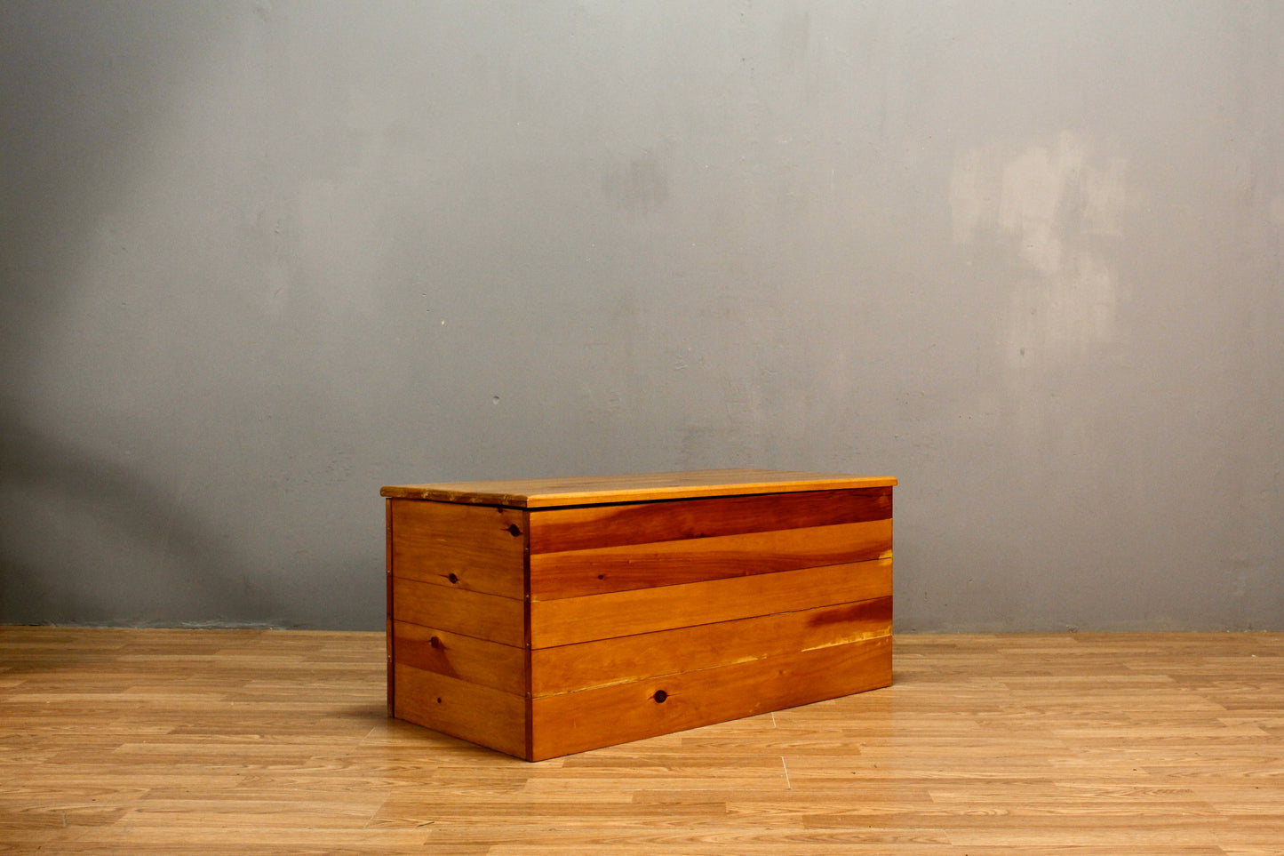 Pine Plank Trunk