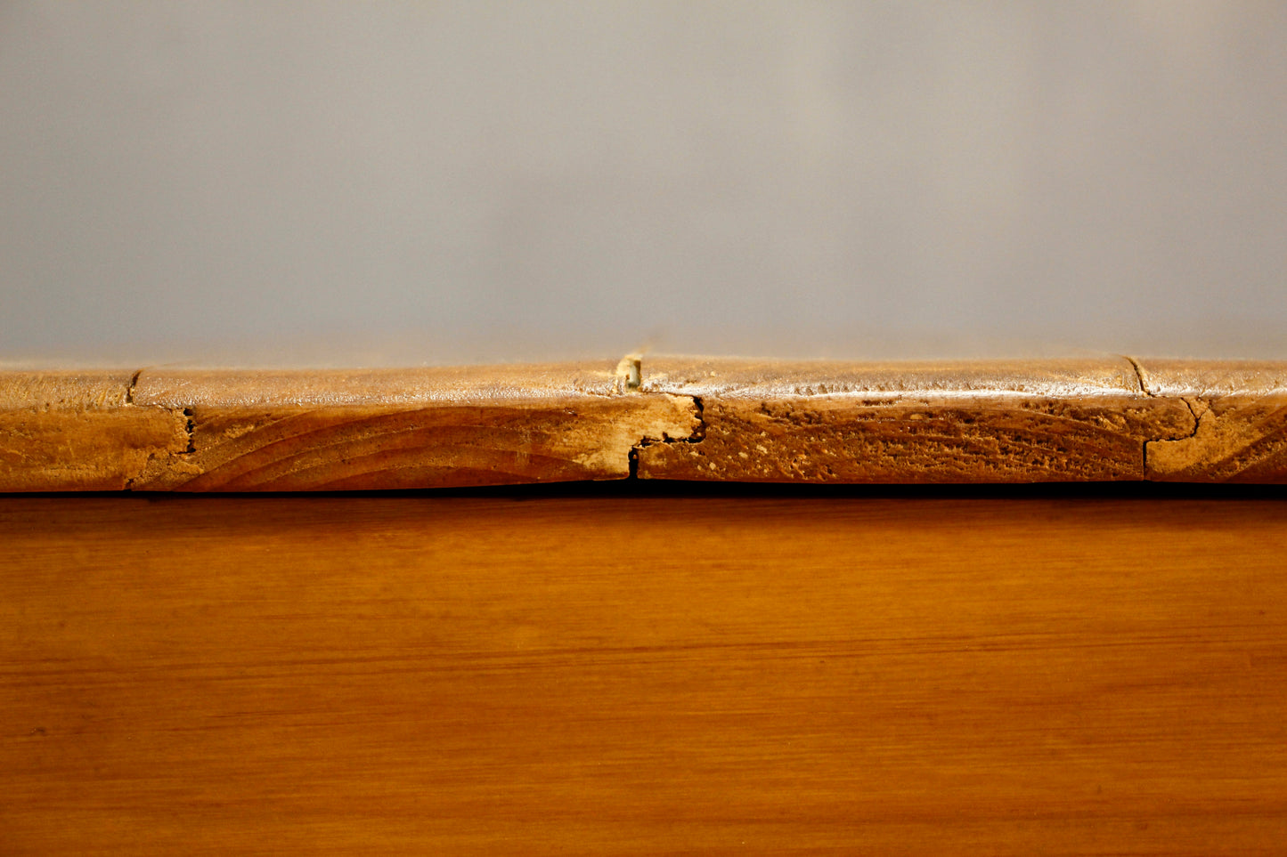 Pine Plank Trunk