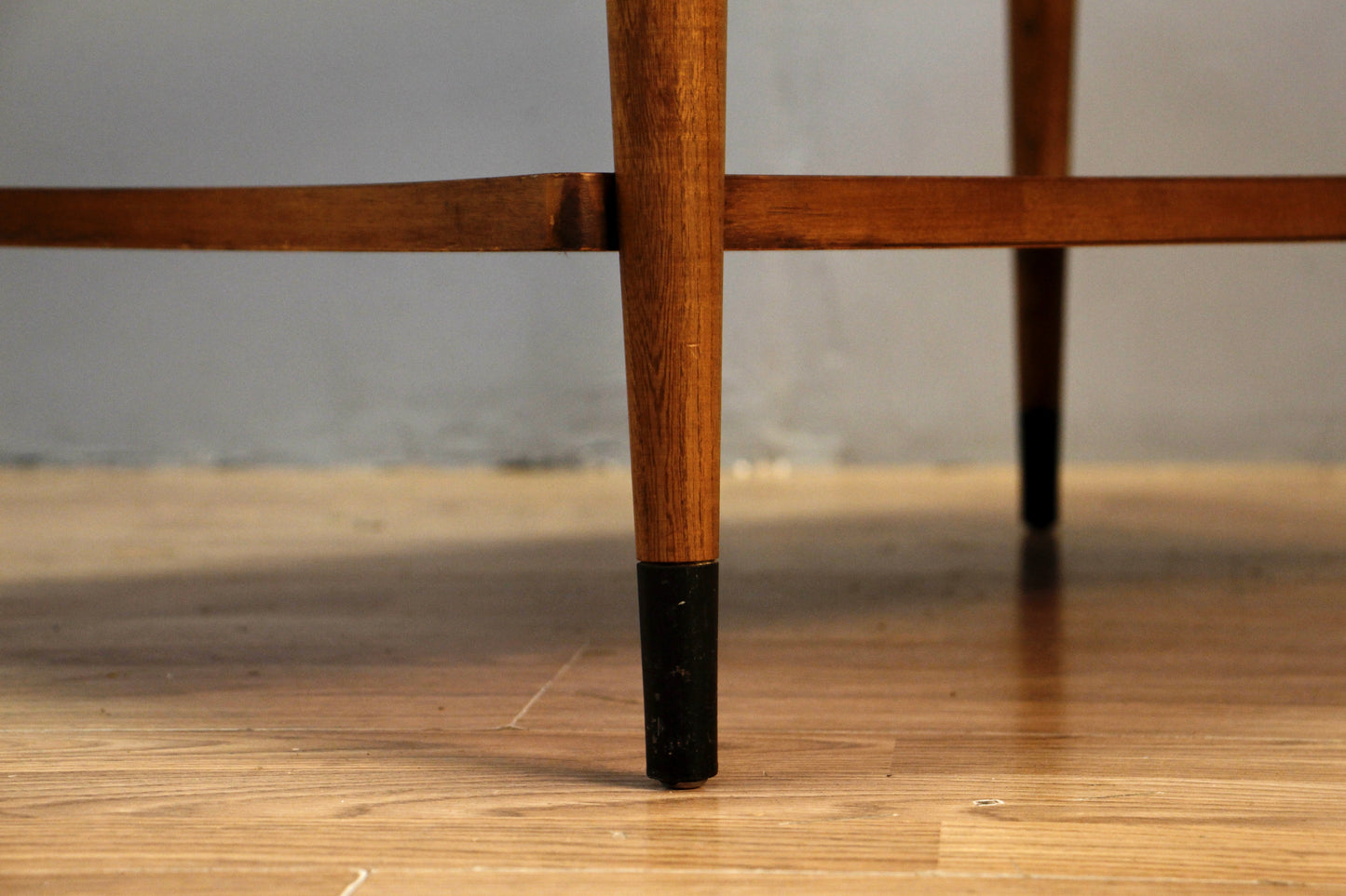 Lane Acclaim 2-Tier End Table - ONLINE ONLY