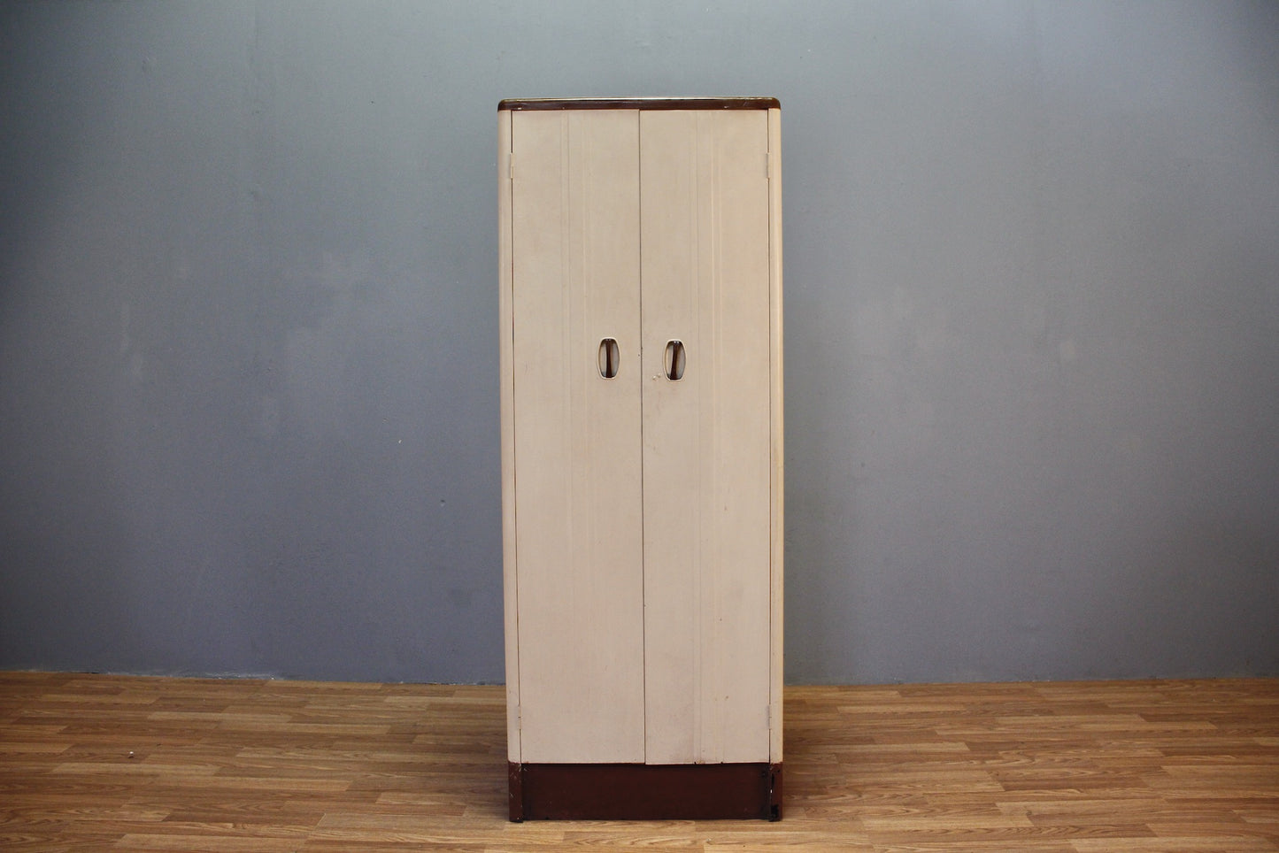 White & Brown 2-Door Locker