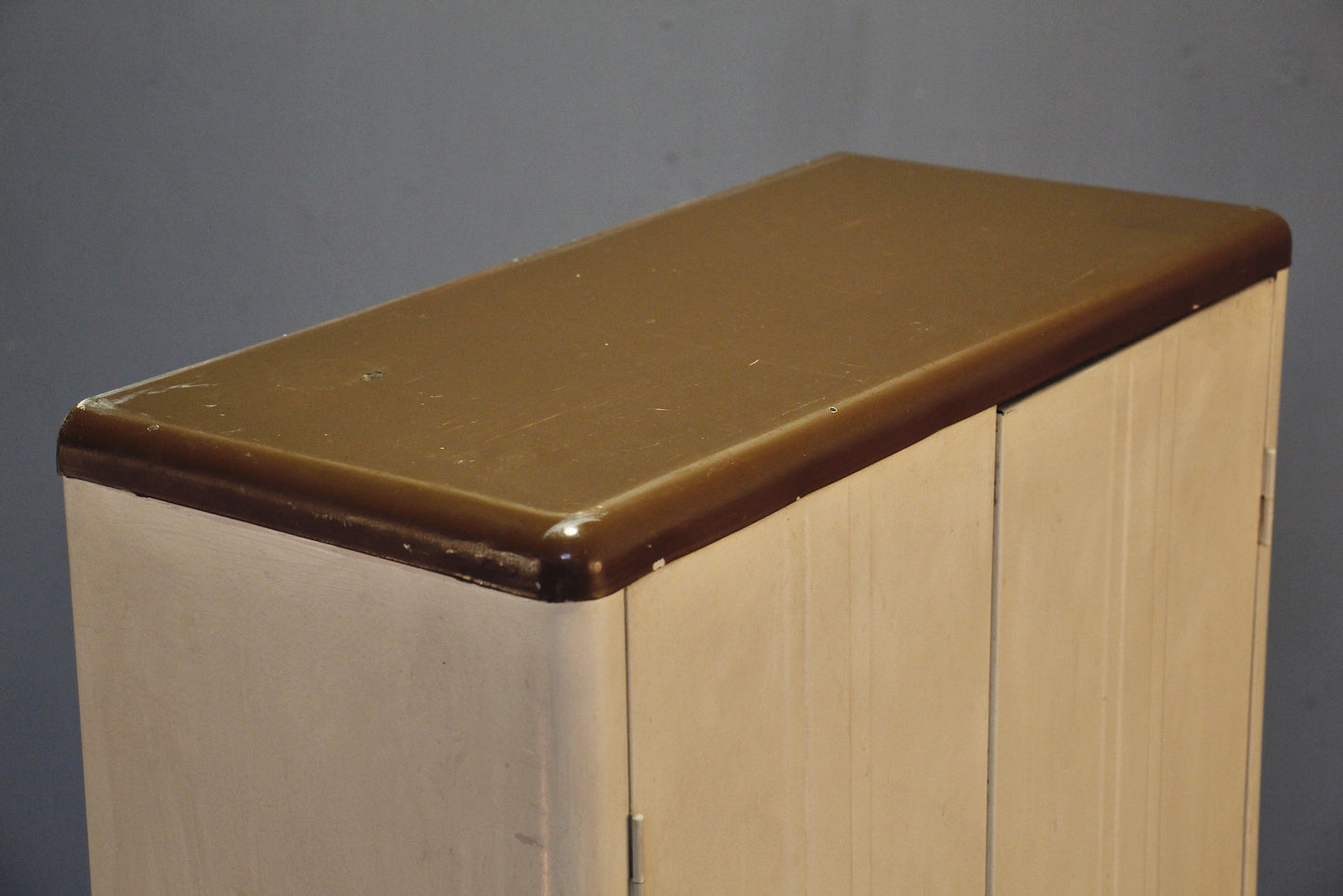White & Brown 2-Door Locker