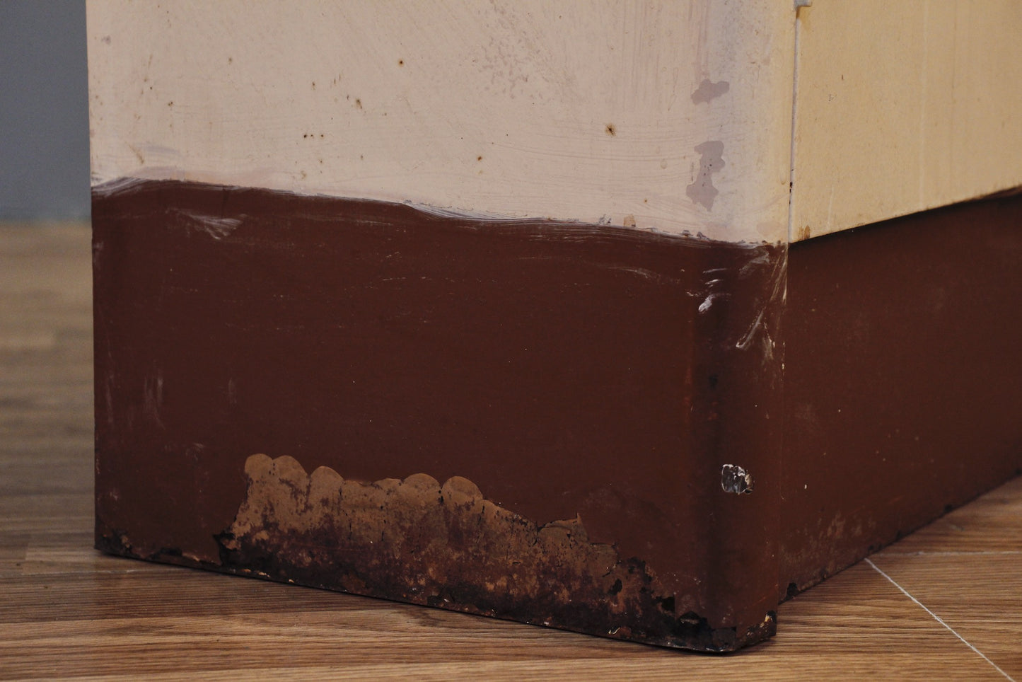 White & Brown 2-Door Locker