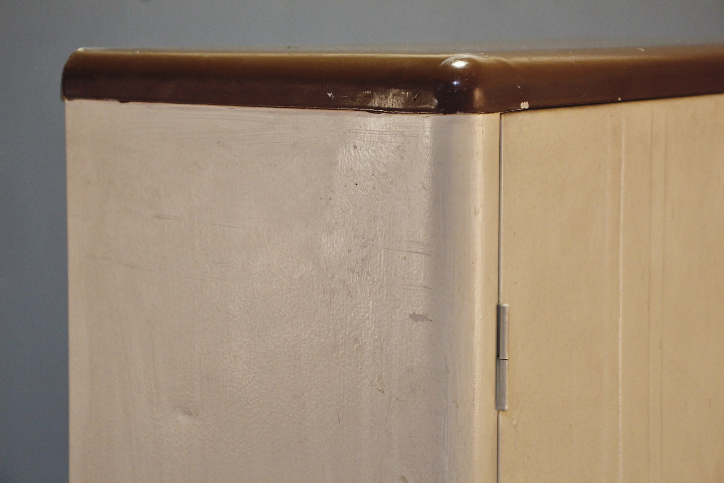 White & Brown 2-Door Locker