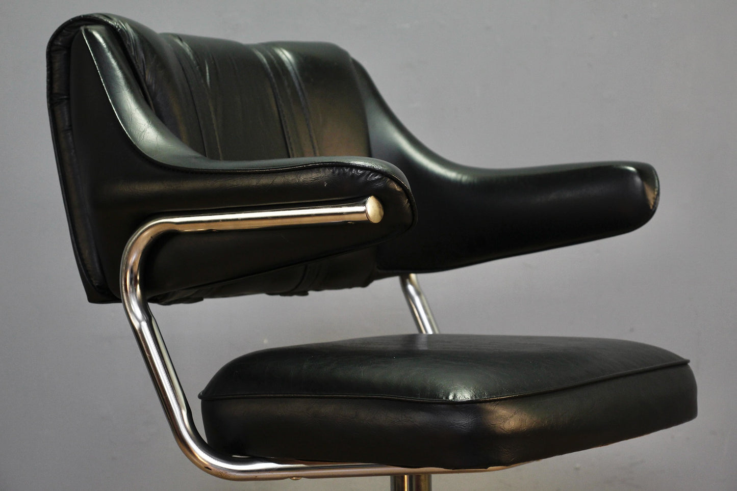 Mid Century Black & Steel Swivel Bar Stool