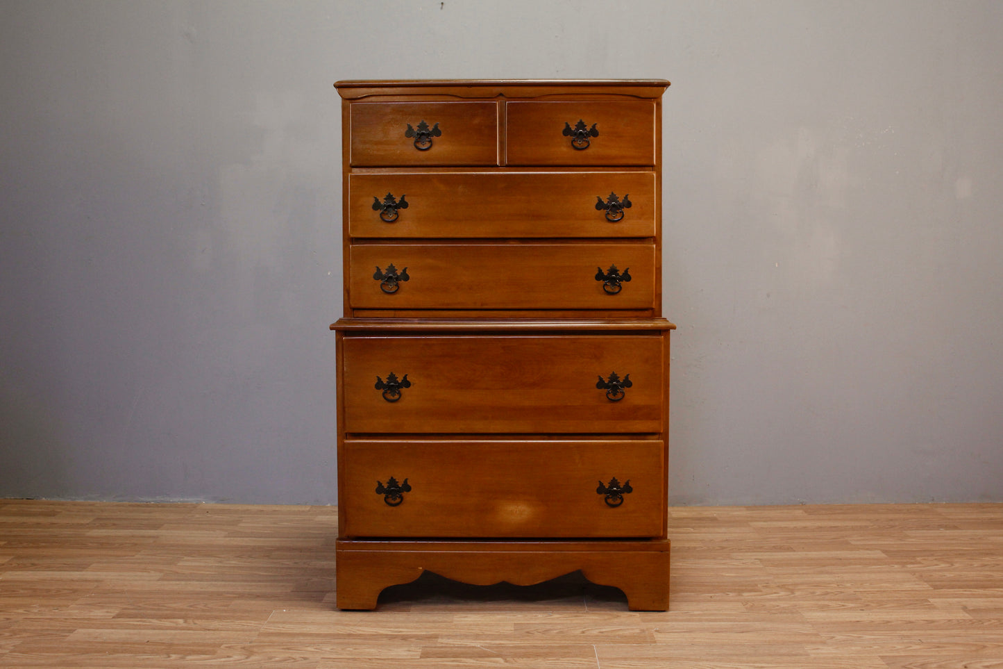 Country Maple 5-Drawer Dresser