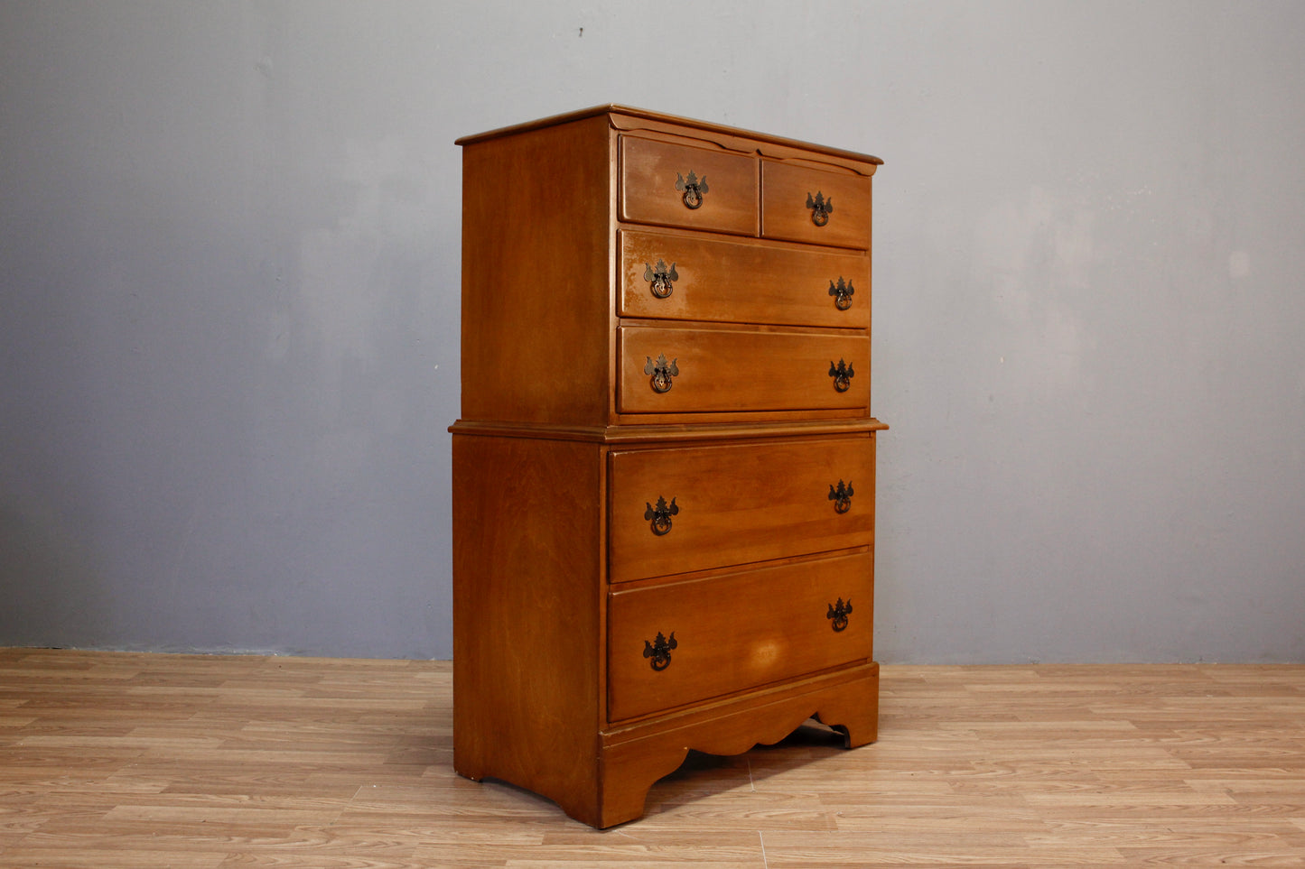 Country Maple 5-Drawer Dresser