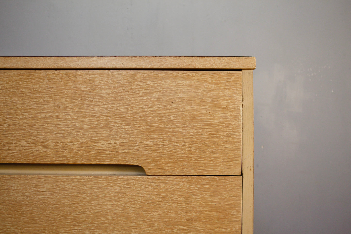 Ash Blonde & Laminate 4-Drawer Dresser