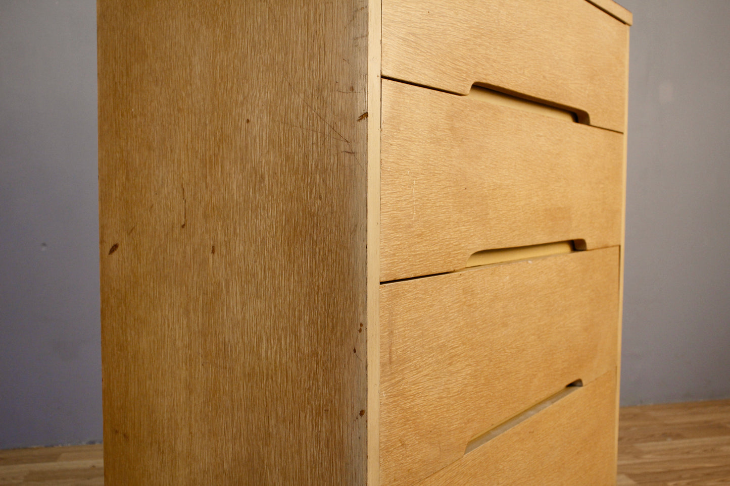 Ash Blonde & Laminate 4-Drawer Dresser