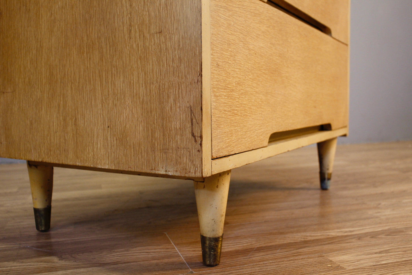Ash Blonde & Laminate 4-Drawer Dresser