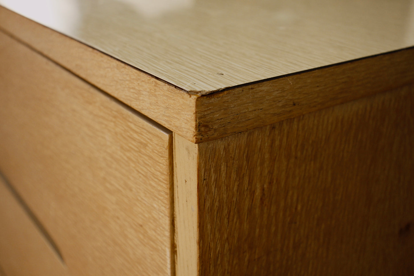 Ash Blonde & Laminate 4-Drawer Dresser