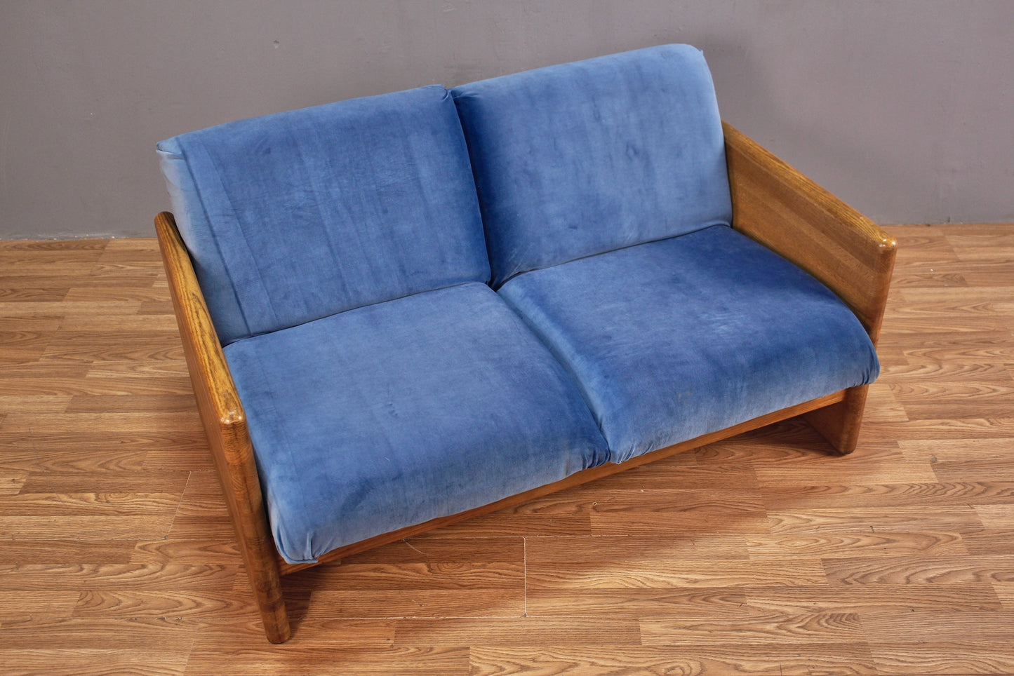 Compact Round Marble & Walnut Coffee Table - ONLINE ONLY