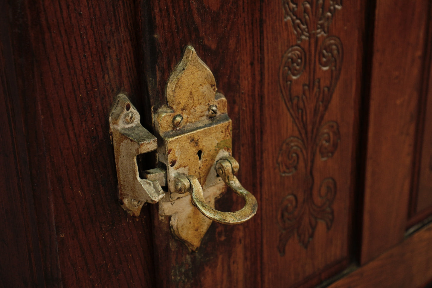 Antique Oak Ice Box - ONLINE ONLY