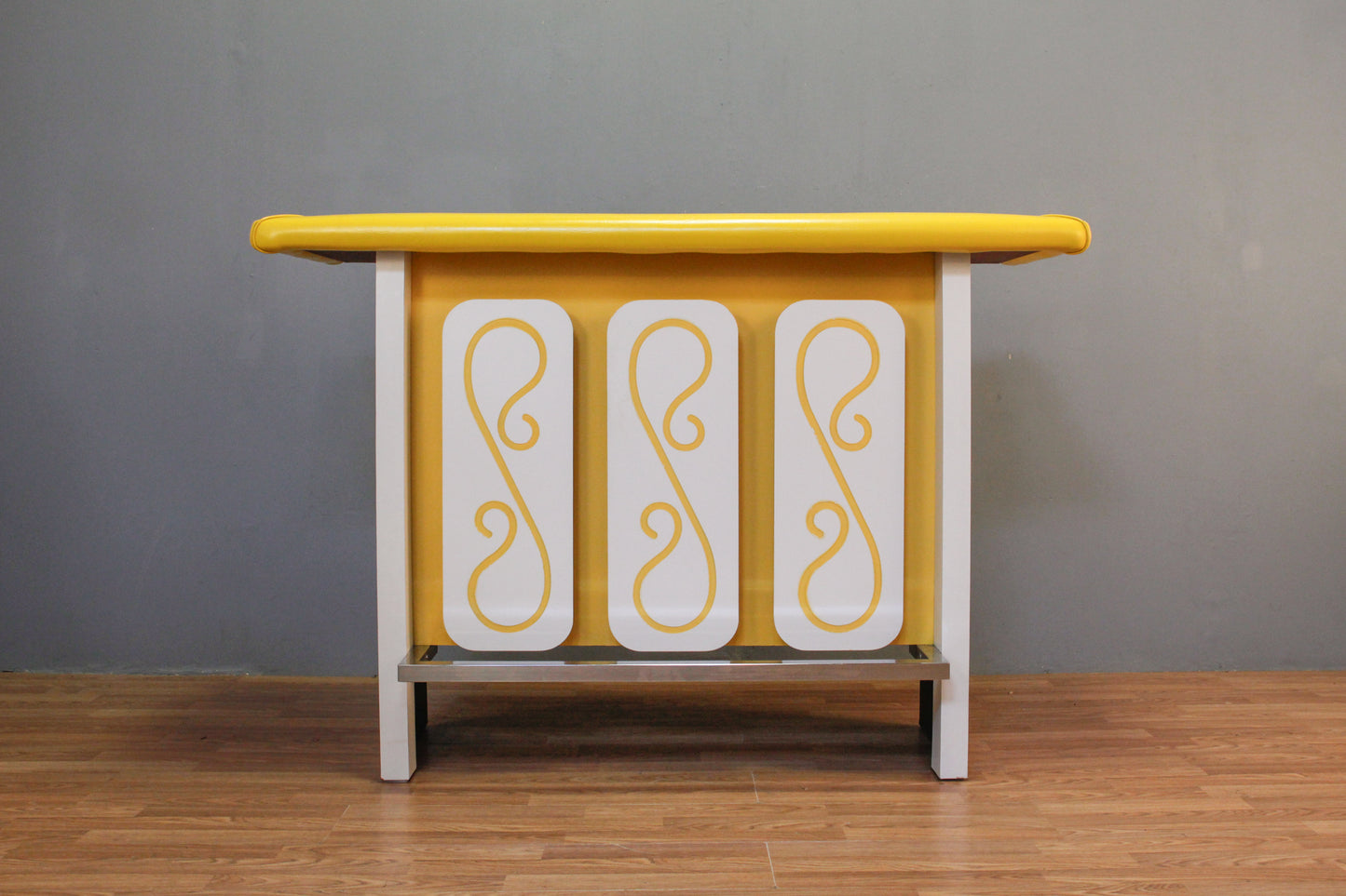 Mod Sunny Side Up Bar