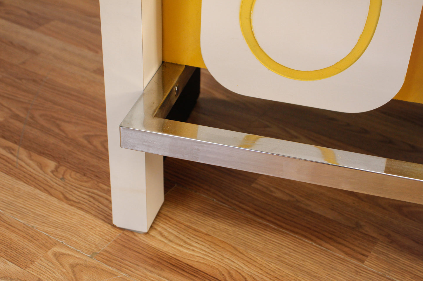 Mod Sunny Side Up Bar