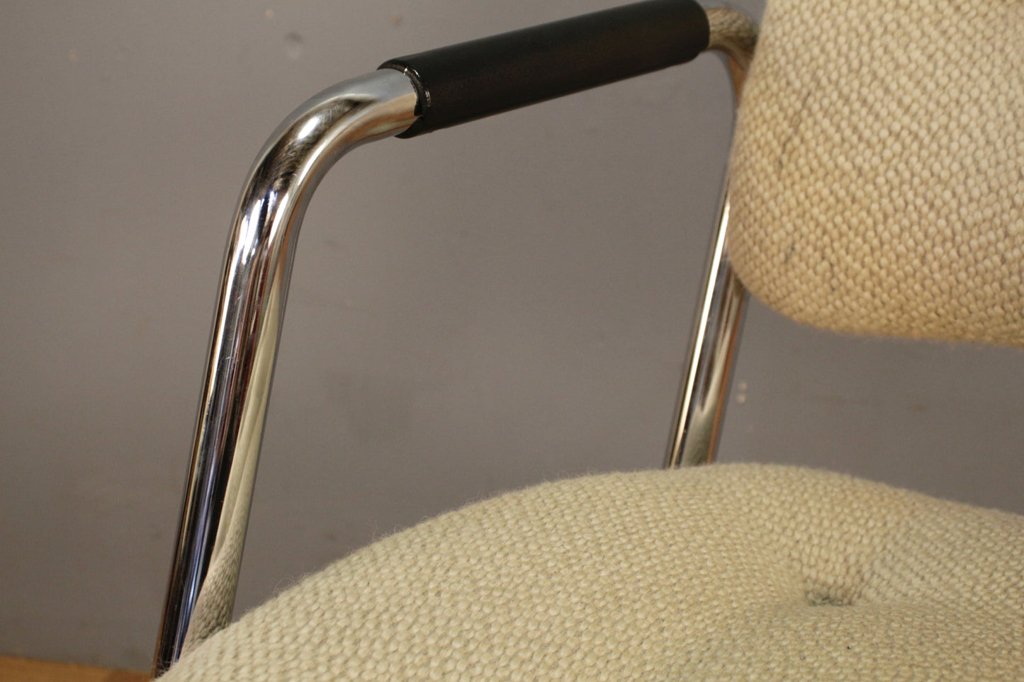 Steelcase Chrome & Ivory Rolling Desk Chair