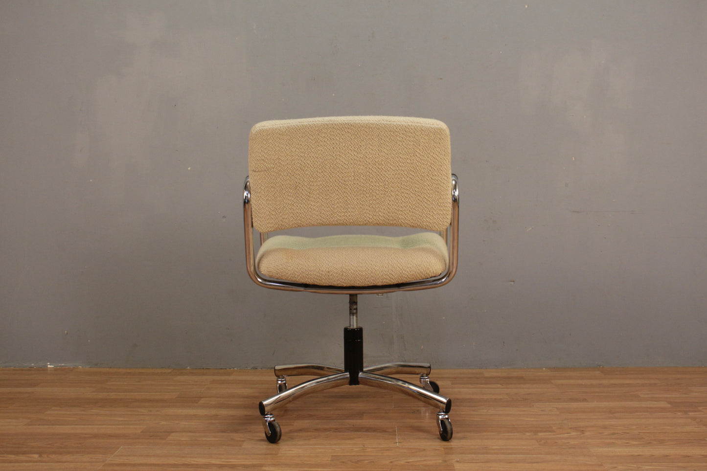 Steelcase Chrome & Ivory Rolling Desk Chair