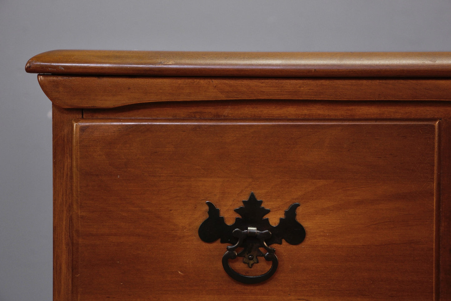 Country Maple 6-Drawer Dresser
