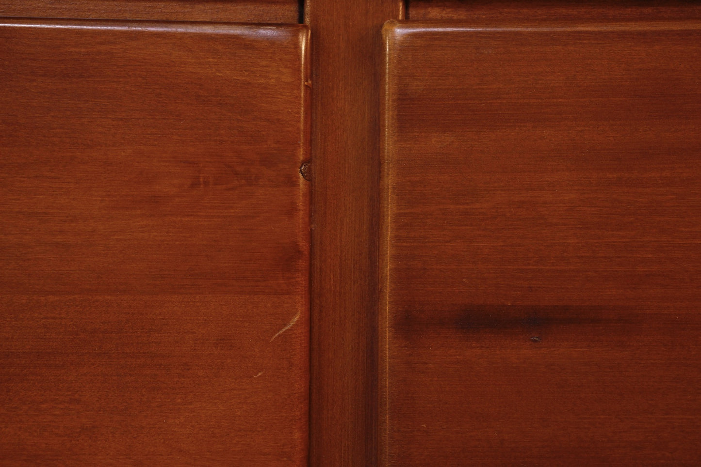 Country Maple 6-Drawer Dresser