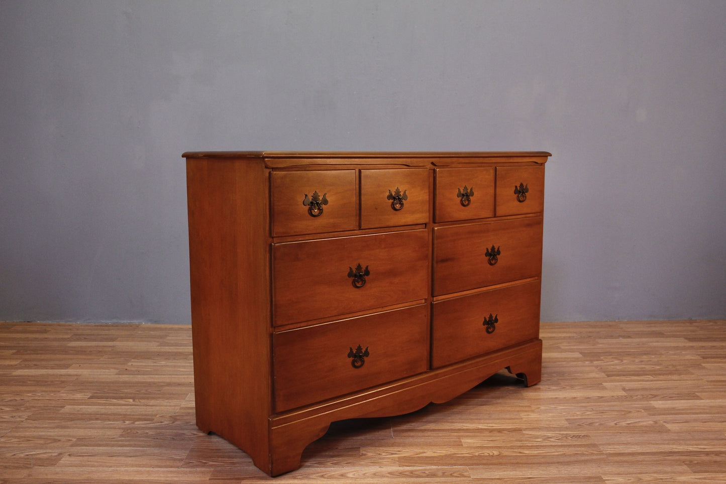 Country Maple 6-Drawer Dresser