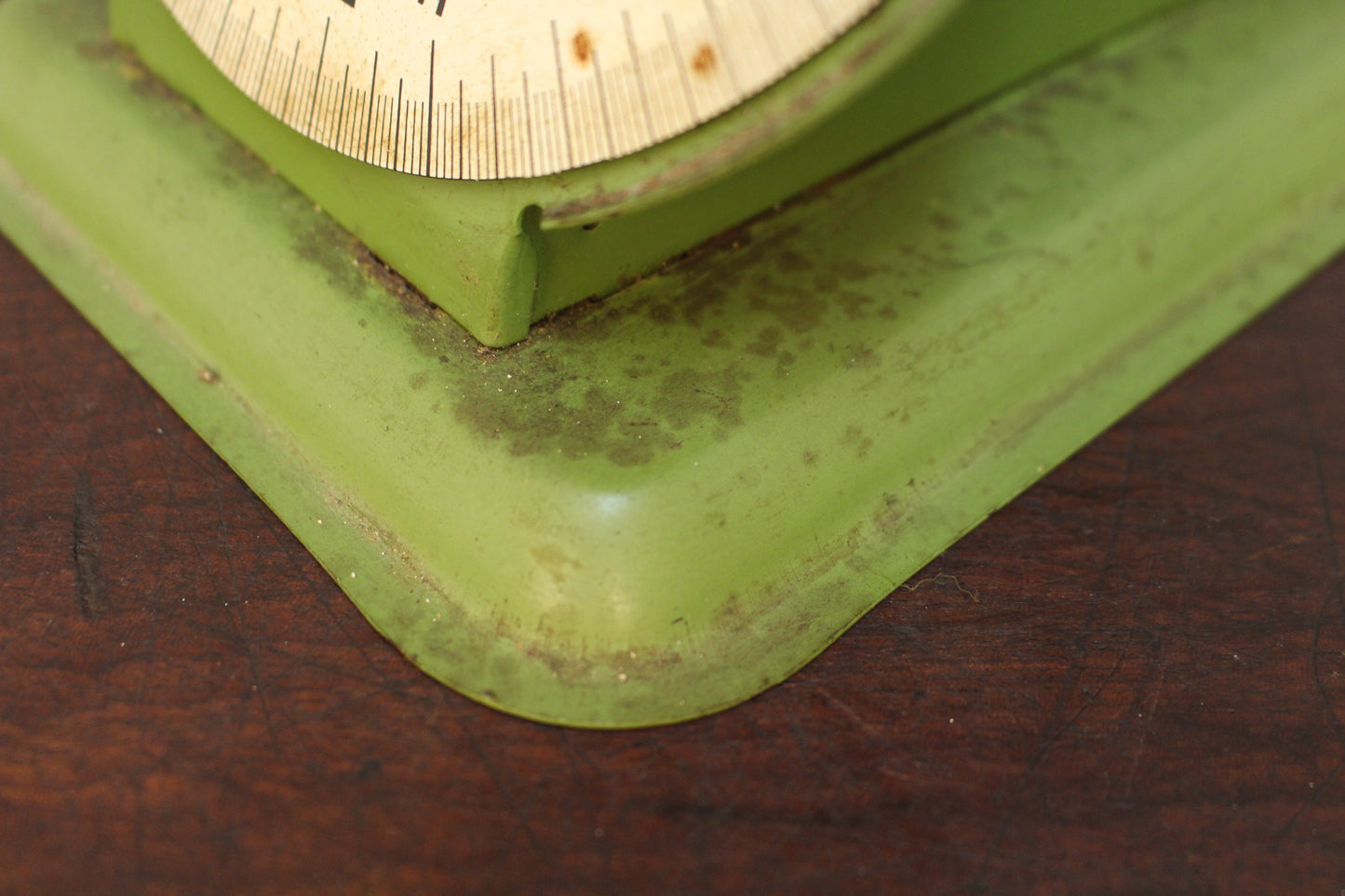 Retro Green Kitchen Scale