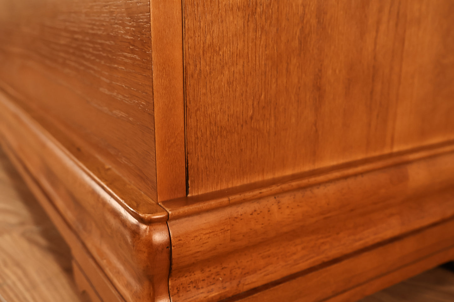 Classic Cedar-Lined Chest