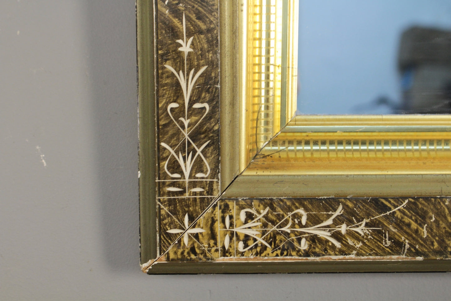 Small Floral Laminate & Gold Mirror