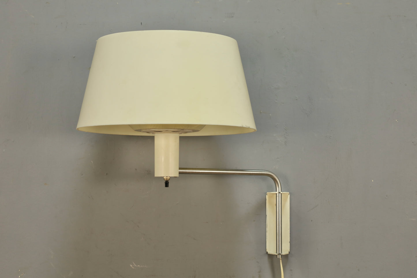 Thurston For Lightolier Plastic Sconce