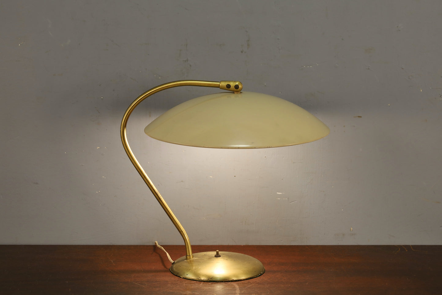 Bauhaus-Style Brass & Cream Saucer Table Lamp