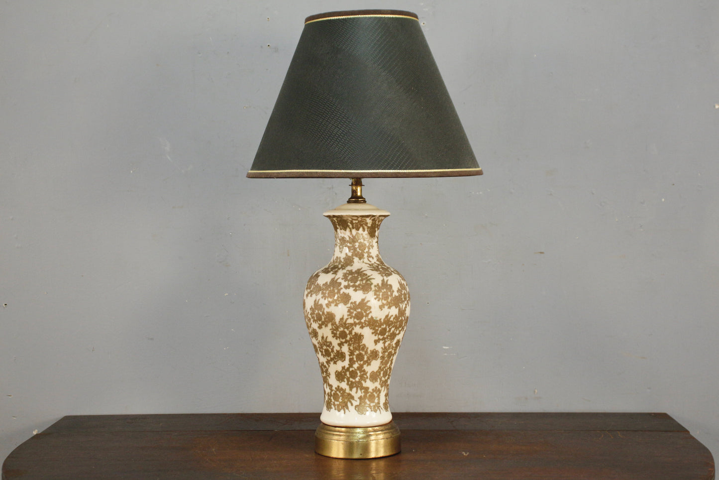 Mid Century White & Gold Floral Table Lamp