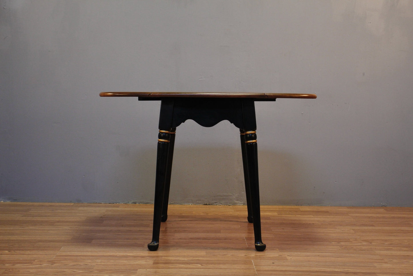 Hitchcock-Style Floral Drop-Leaf End Table