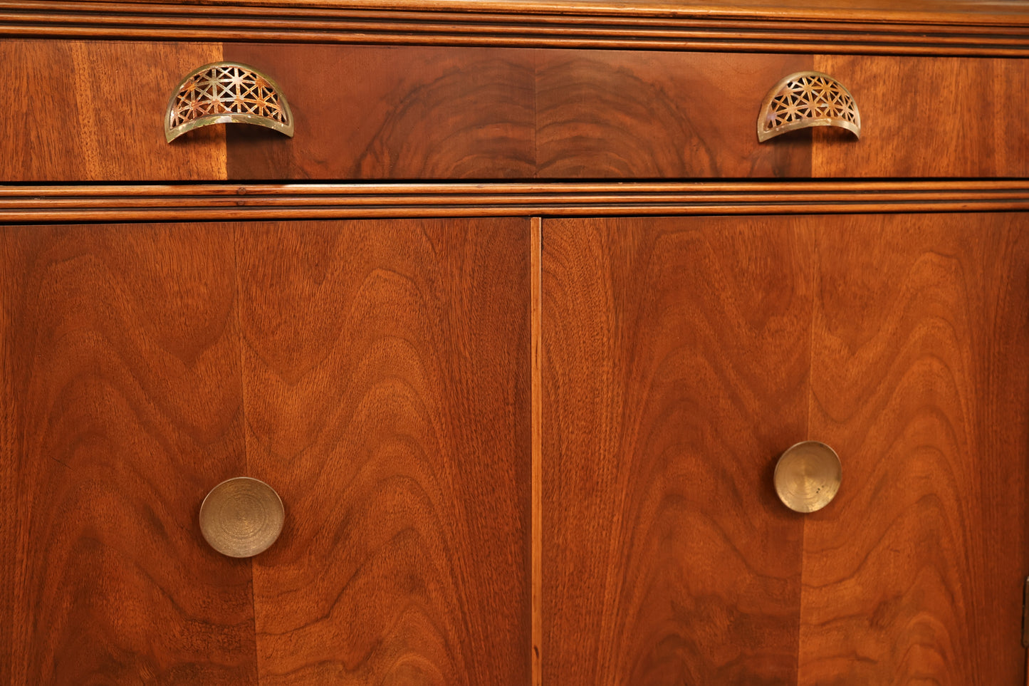 Castle Deco 4-Door Wall Unit