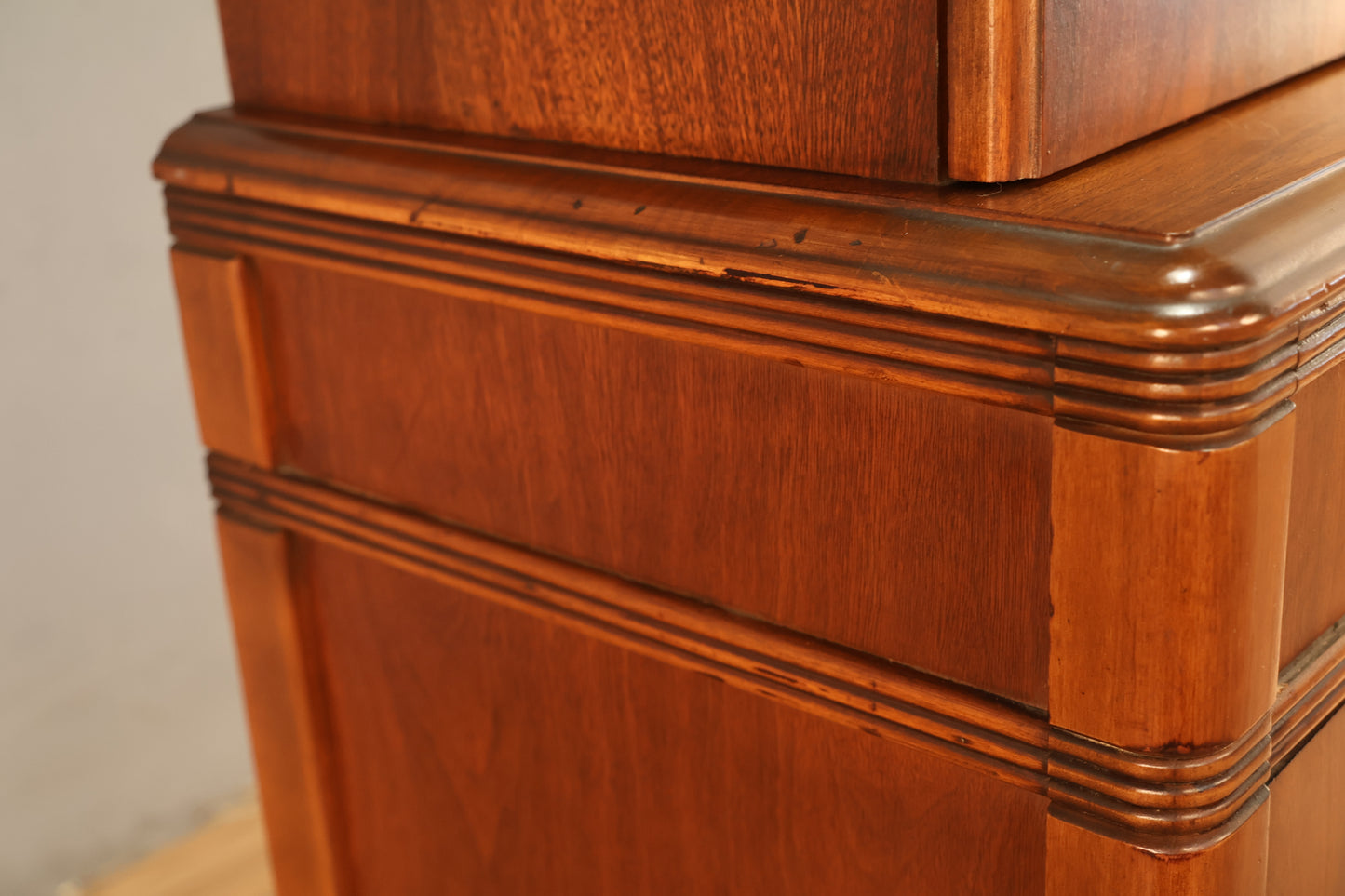Castle Deco 4-Door Wall Unit