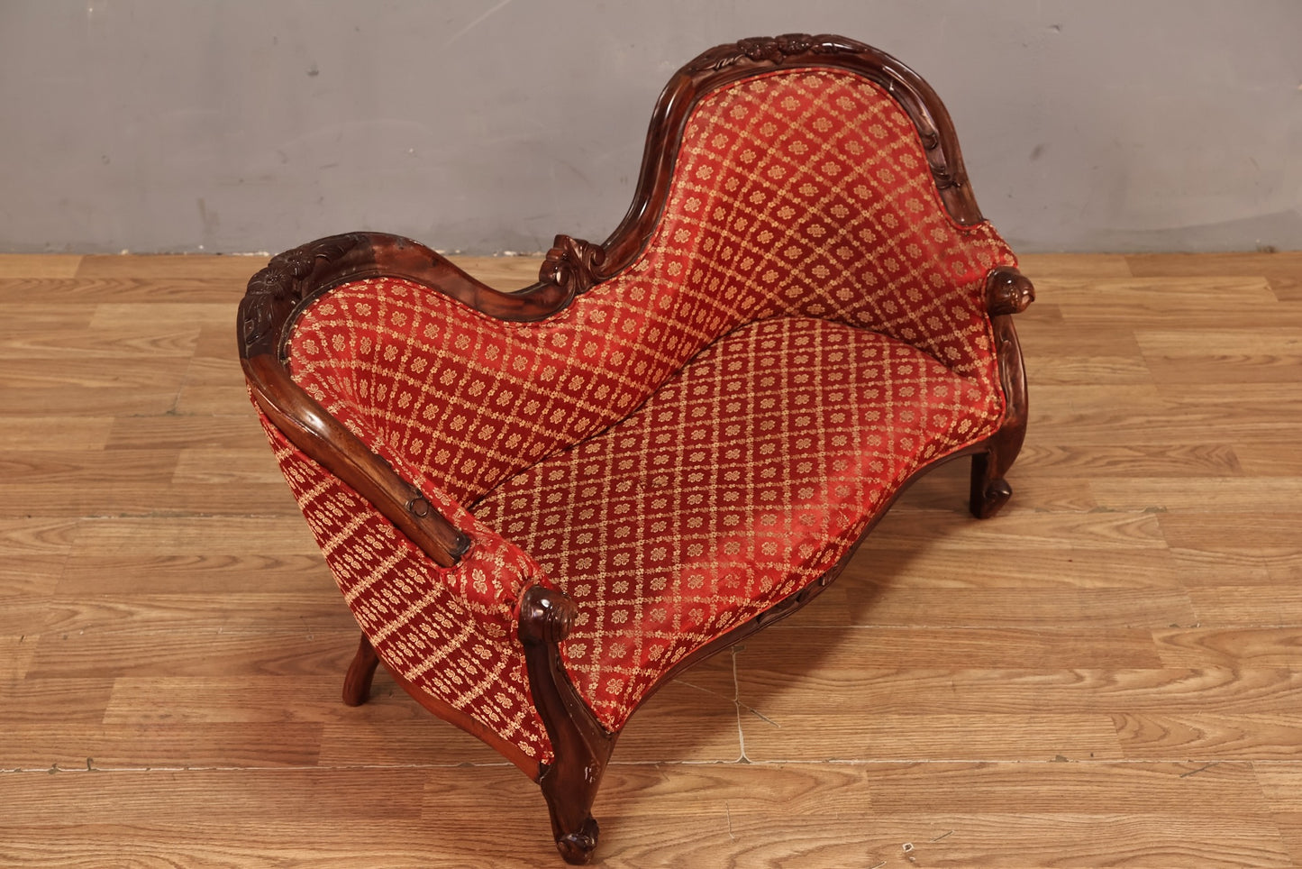 Mini Victorian Ruby Pet's Sofa