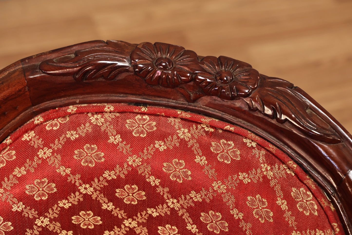Mini Victorian Ruby Pet's Sofa