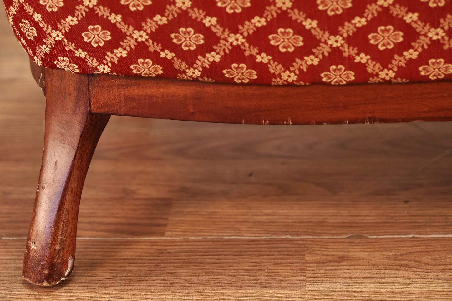 Mini Victorian Ruby Pet's Sofa