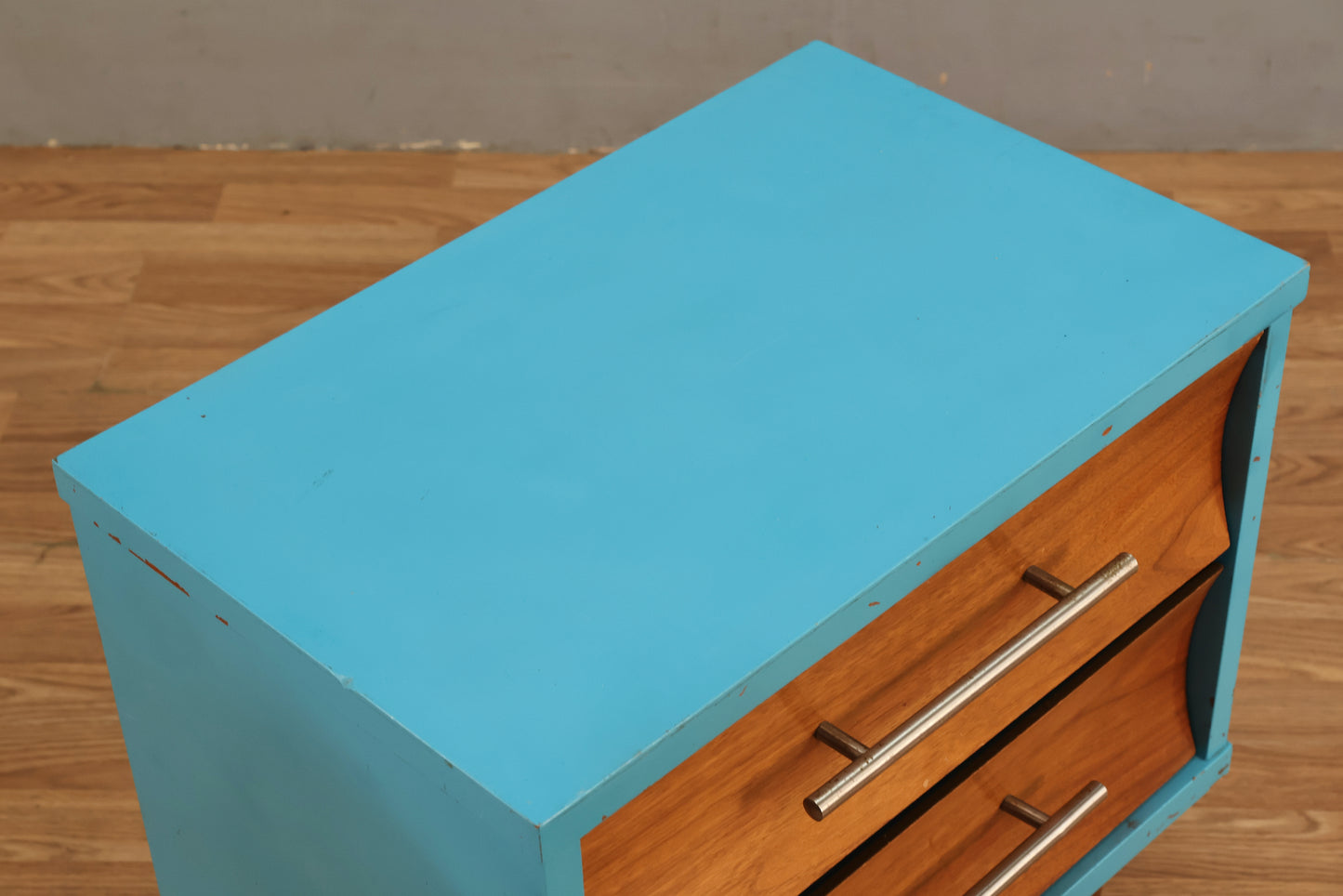 Concave Walnut & Cyan 2-Drawer Nightstand