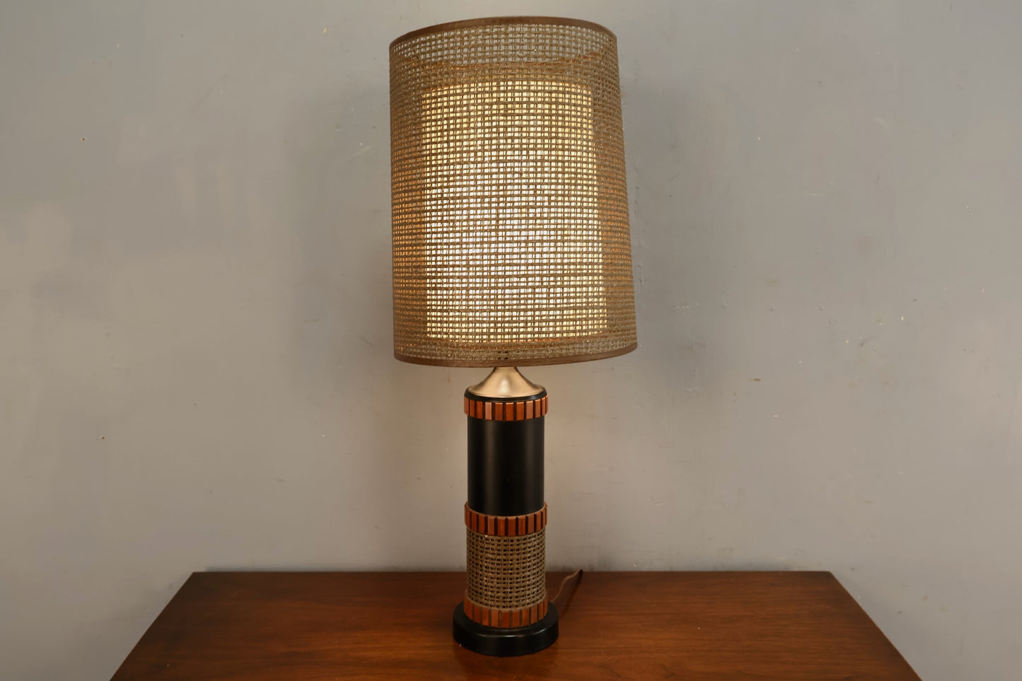 Black & Woven Gruvwood Table Lamp