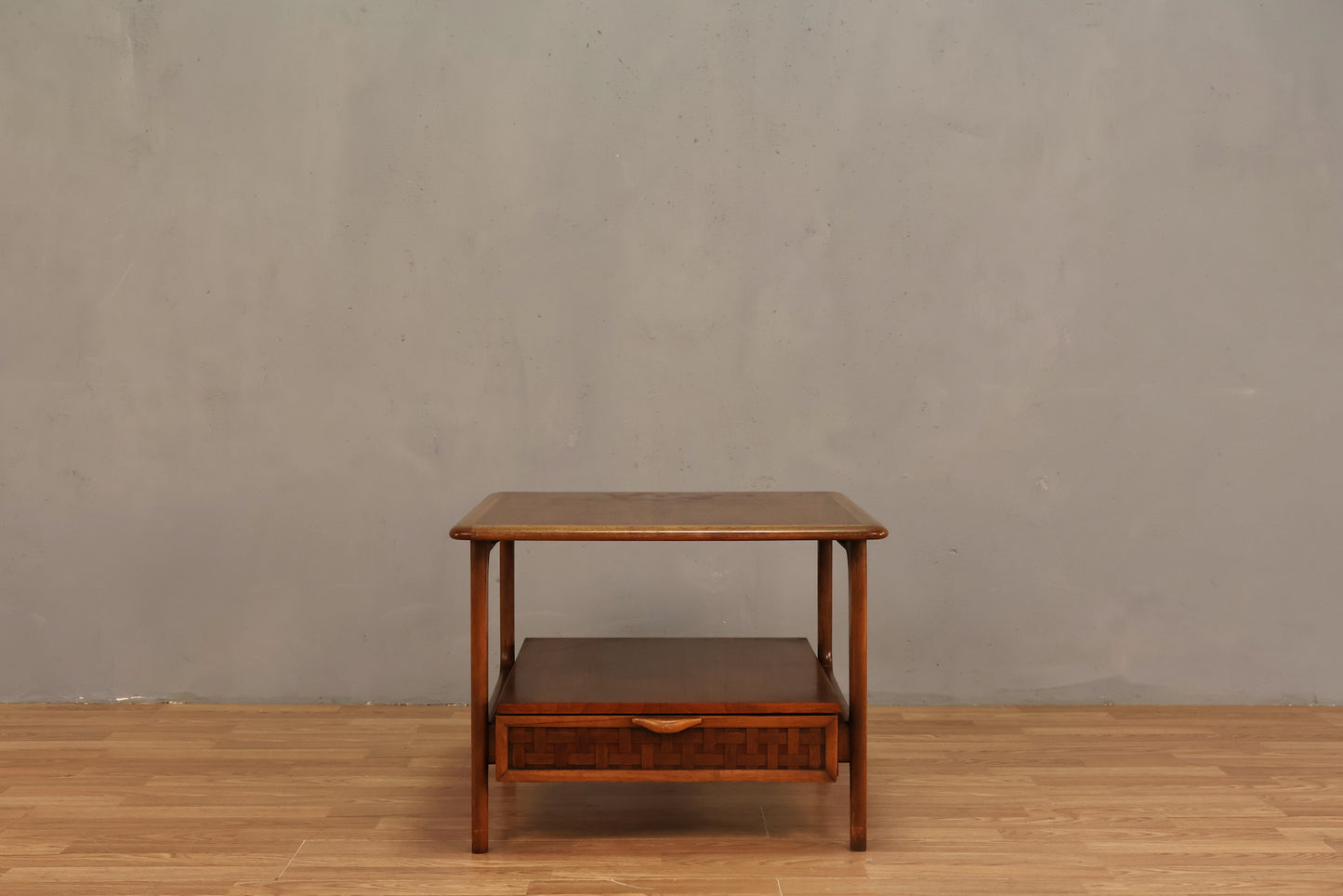 Lane Walnut & Lattice 1-Drawer End Table