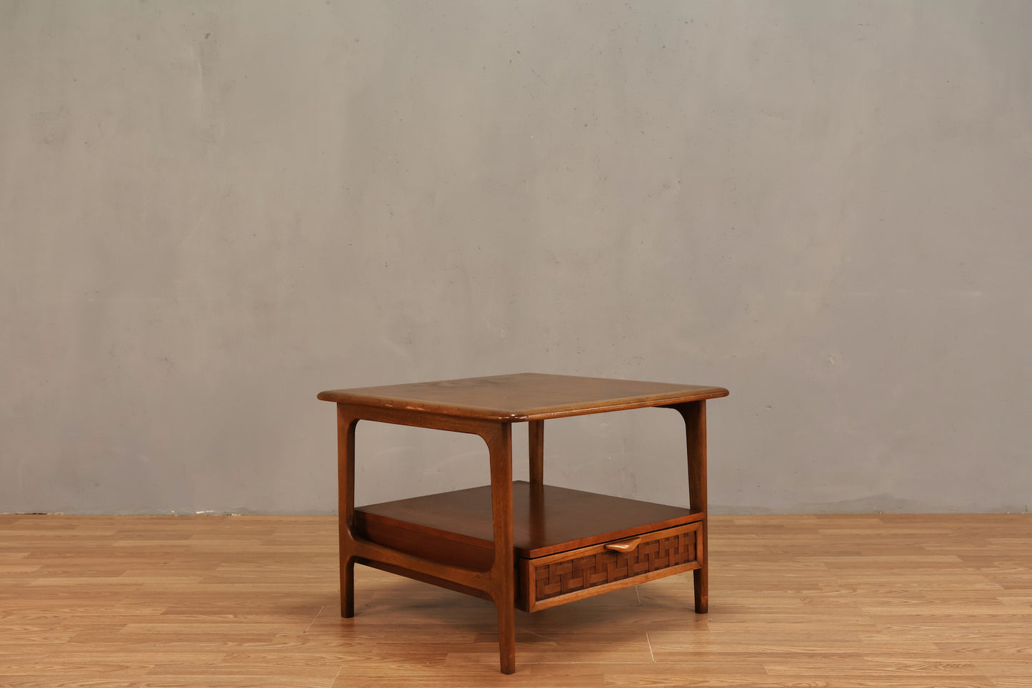 Lane Walnut & Lattice 1-Drawer End Table
