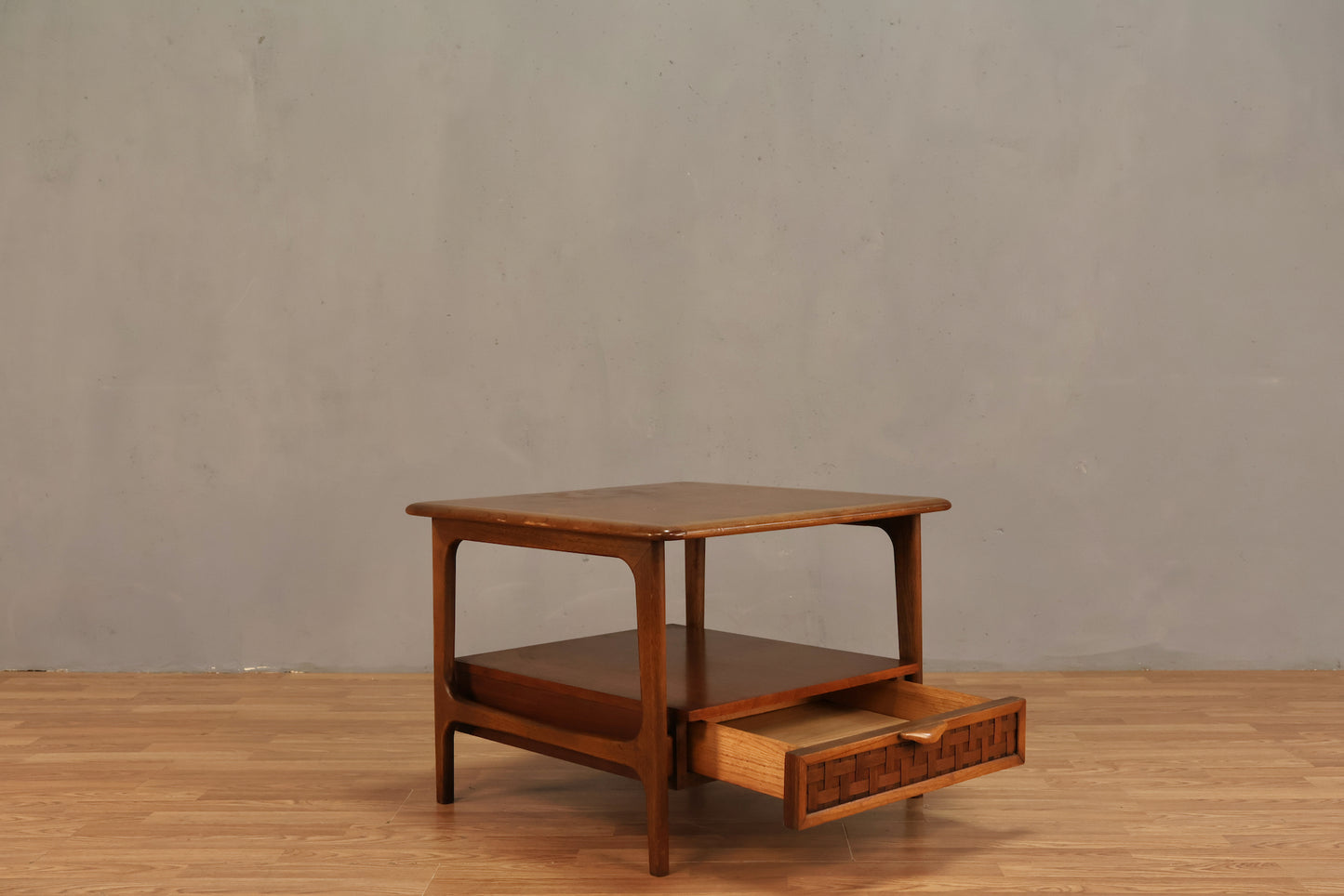 Lane Walnut & Lattice 1-Drawer End Table