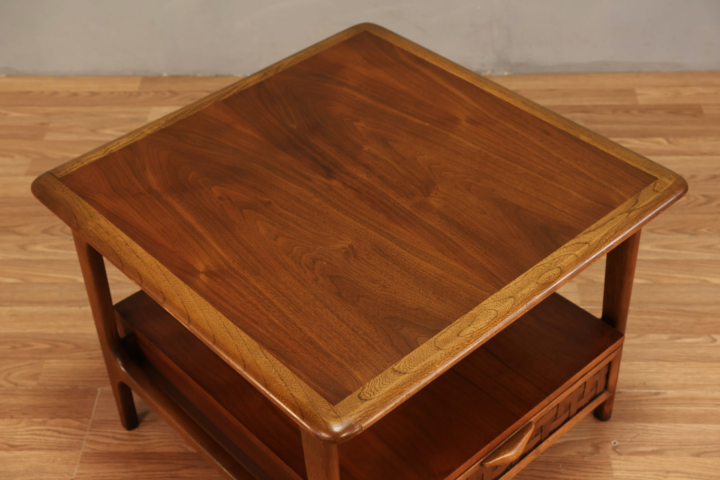 Lane Walnut & Lattice 1-Drawer End Table