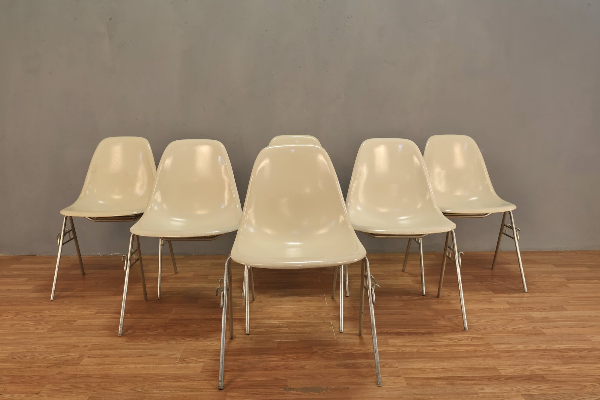 Eames 1960s Parchment Fiberglass DSS Chair – Furnish Green