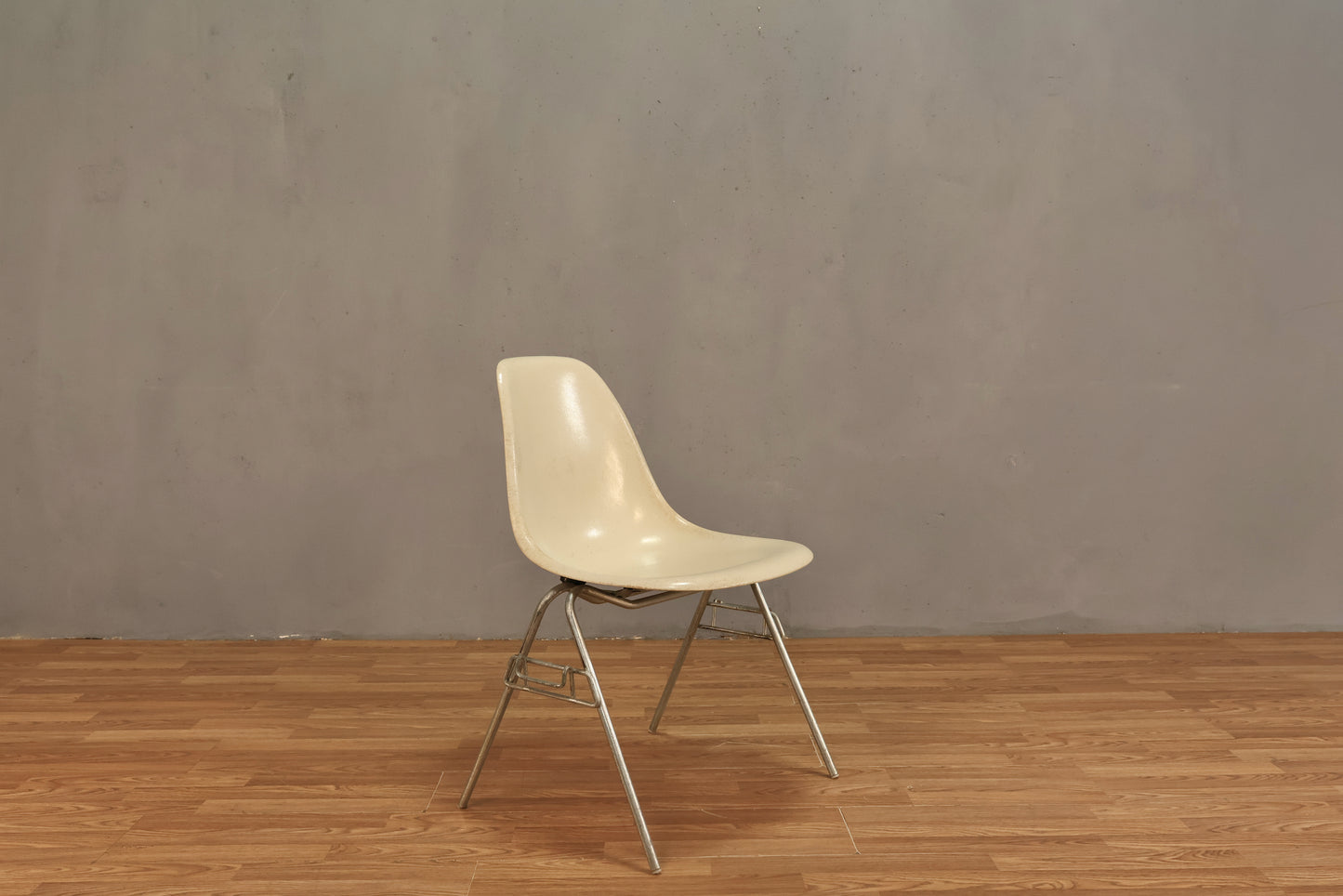 Eames 1960s Parchment Fiberglass DSS Chair