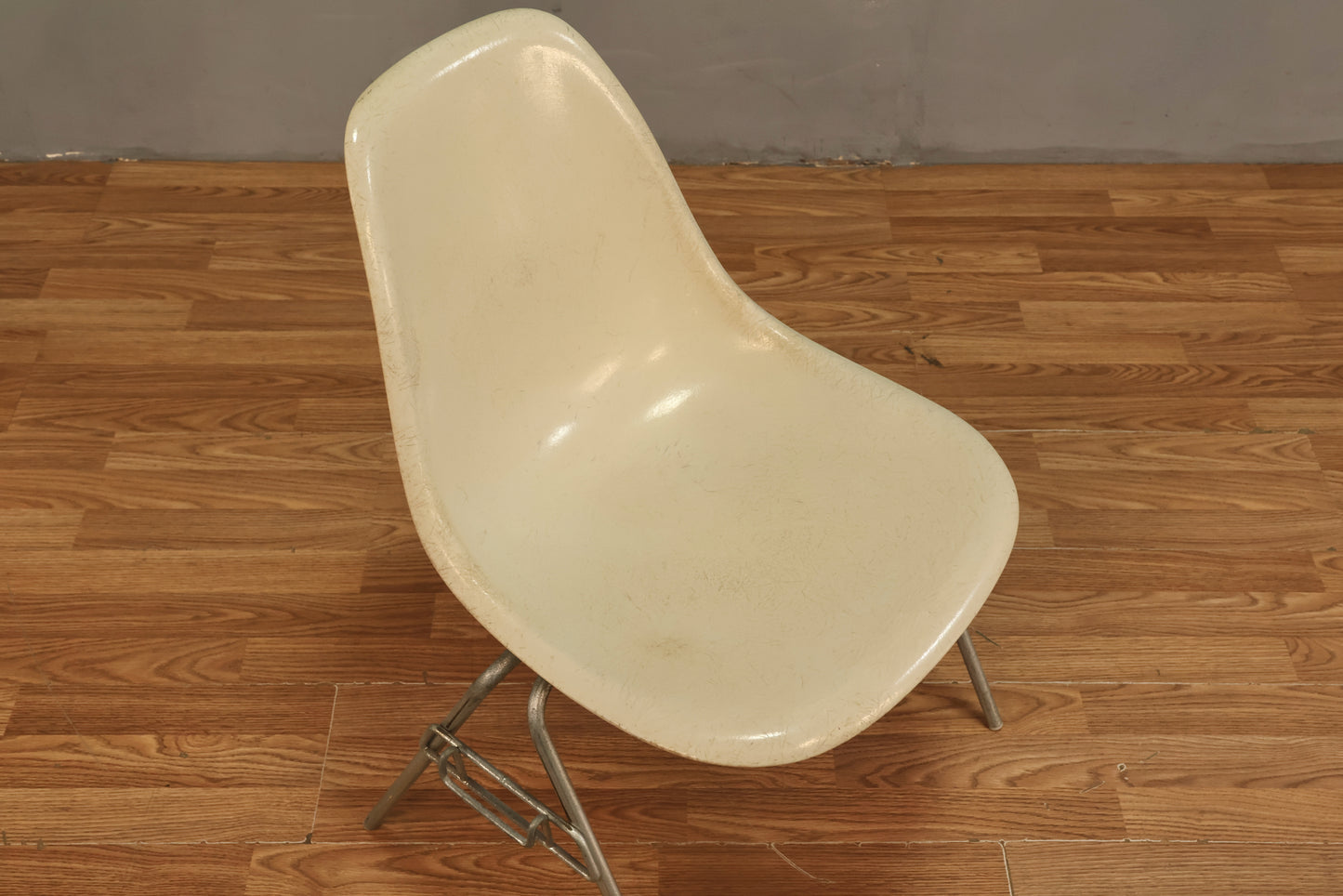 Eames 1960s Parchment Fiberglass DSS Chair