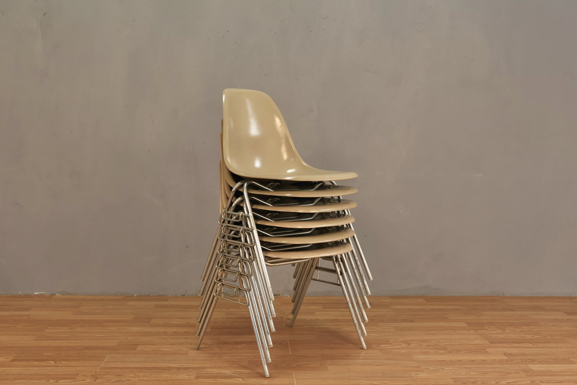 Eames 1960s Greige Fiberglass DSS Chair – Furnish Green