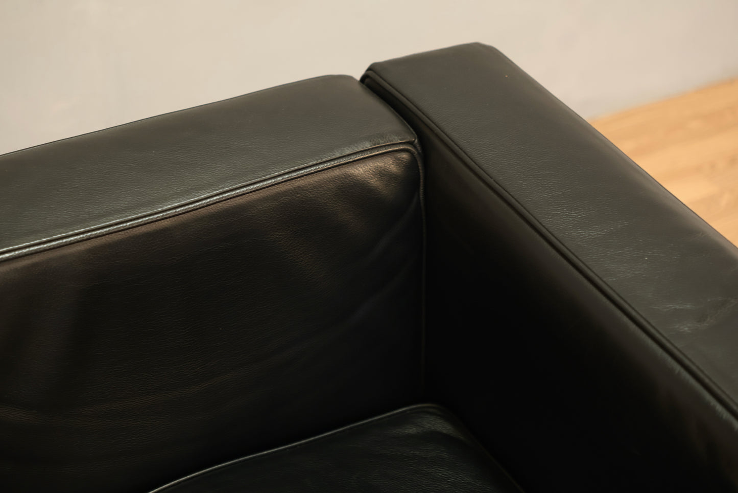 Le Corbusier-Style "Petit Modele" Club Chair