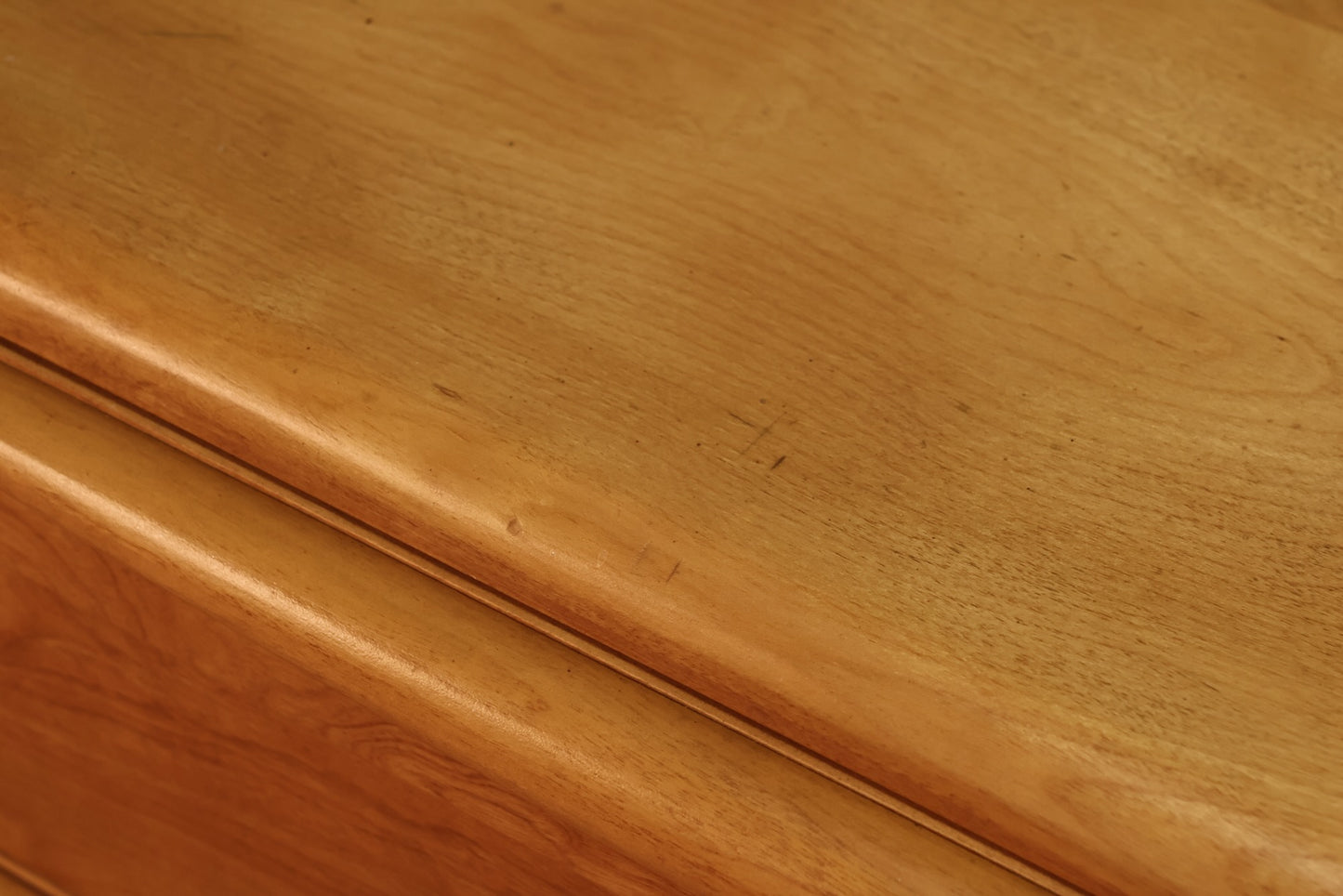 Heywood-Wakefield Maple 4-Drawer Dresser