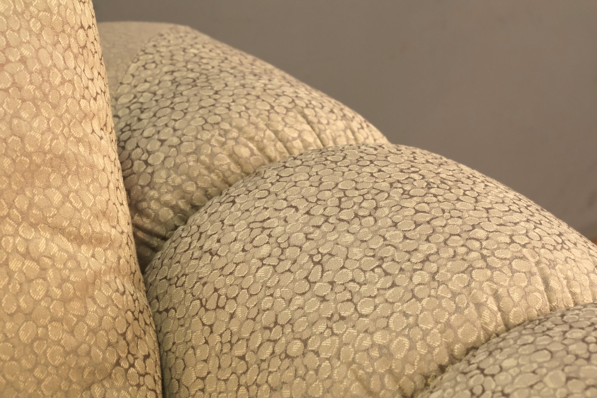 Large Ivory Pebble Sofa - ONLINE ONLY – Furnish Green