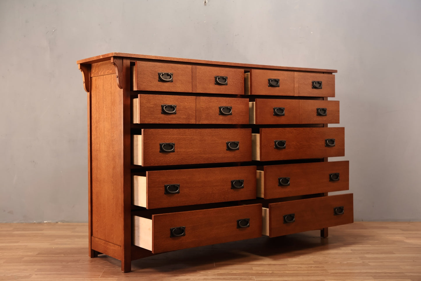 Large Bassett Oak 10-Drawer Dresser