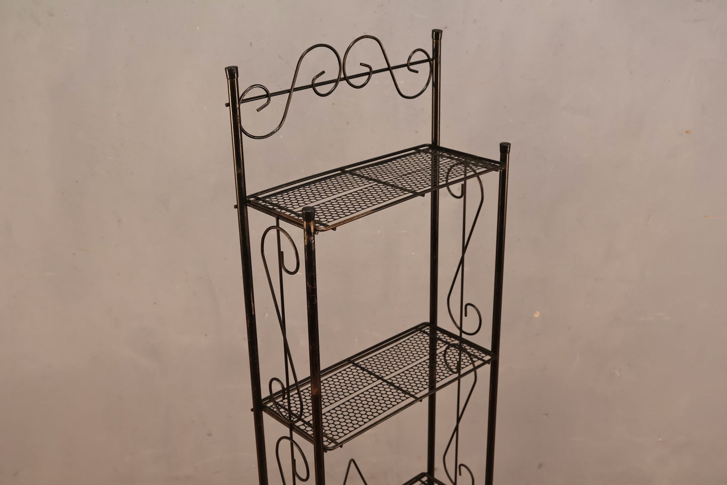 Curled Black Wire 4-Tier Shelf